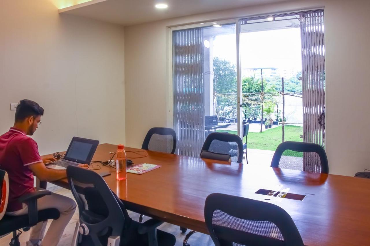 Urban Nomads Pune Riverside Colive Cowork Hostel Exterior photo